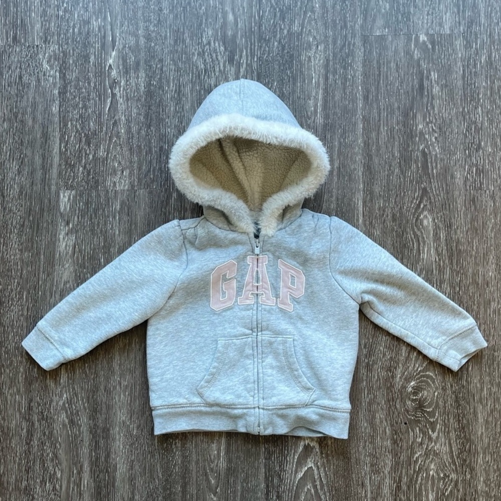 GAP Baby gray zip jacket. Size 18-24‎ months
